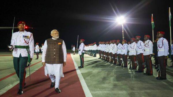 भारत के प्रधानमंत्री मोदी पहुंचे गुयाना