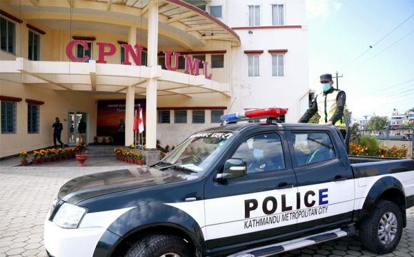 नेपाल के प्रधानमंत्री ओली की पार्टी ने काठमांडू नगर निगम के जुर्माने की नोटिस लेने से किया इनकार