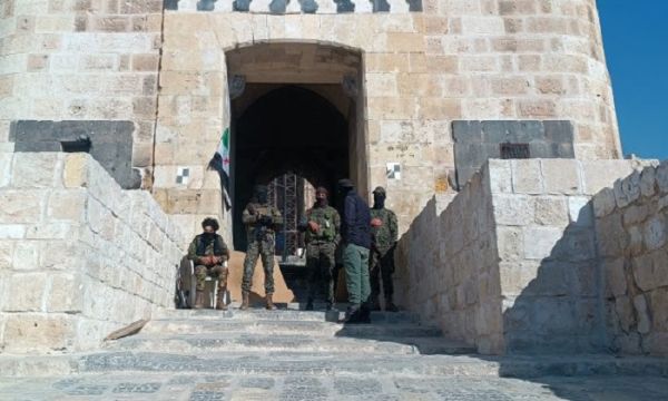 सीरिया में विद्रोह के बीच हयात तहरीर अल-शाम के लड़ाकों का हामा के ग्रामीण क्षेत्र के बड़े हिस्से पर नियंत्रण 