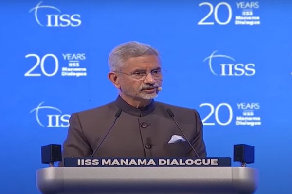 विदेश मंत्री जयशंकर ने मनामा वार्ता में पश्चिम एशिया के लिए भारत की व्यापक रणनीति प्रस्तुत की, कहा कि यह क्षेत्र भारत के आर्थिक और सामरिक हितों के लिए महत्वपूर्ण भूमिका निभाता है