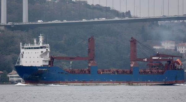 रूस का मालवाहक जहाज 'उर्सा मेजर' विस्फोट के बाद भूमध्य सागर में डूबा, स्पेन ने 14 क्रू मेंबर को बचाया, 2 लापता