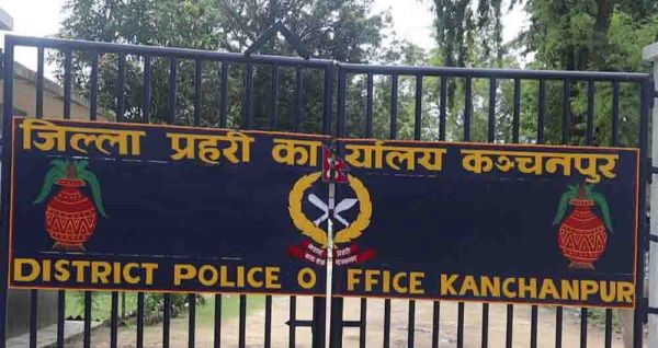 पिस्तौल लेकर नेपाल में घुसे उत्तराखंड के चार युवक गिरफ्तार