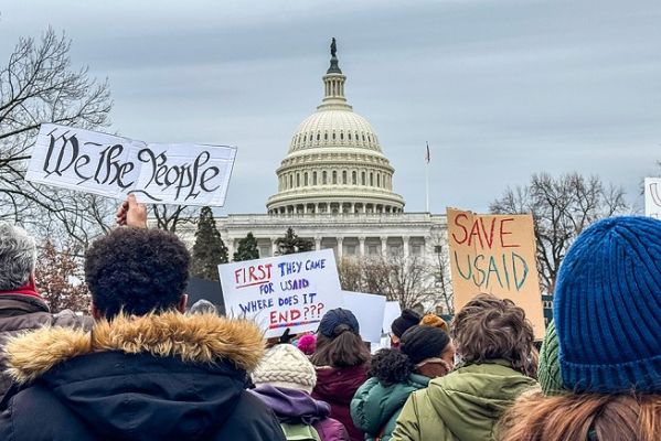 ट्रंप प्रशासन के यूएसएआईडी कर्मचारियों को छुट्टी पर भेजने के आदेश पर अदालत ने रोक लगाई