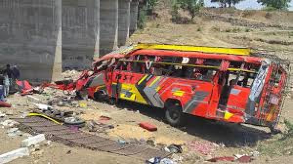  दक्षिणी मेक्सिकोः भीषण बस दुर्घटना में 41 लोगों की मौत