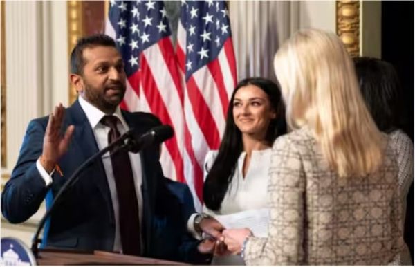 अमेरिका: भारतीय मूल के काश पटेल ने एफबीआई के 9वें निदेशक के रूप में शपथ ली