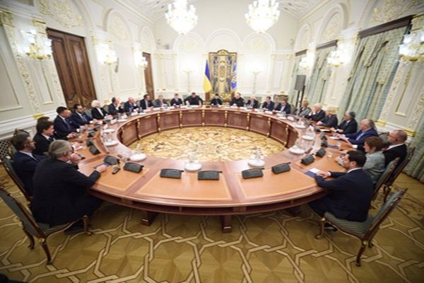 यूक्रेन के राष्ट्रपति ने बुचा शिखर सम्मेलन के बाद विशेष बैठक की, कहा रूस को जिम्मेदारी से मुक्त नहीं किया जा सकता