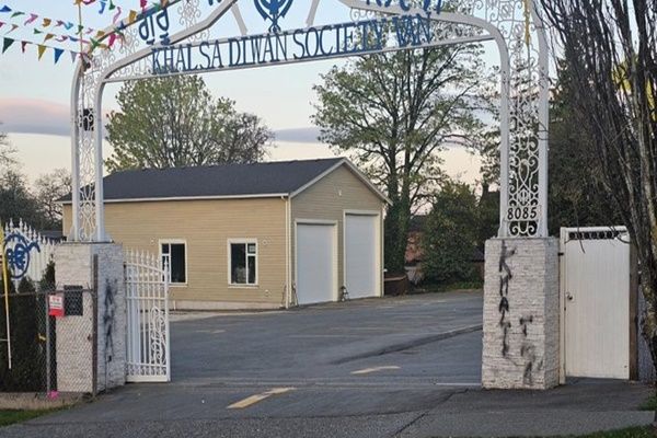 वैंकूवर के ऐतिहासिक गुरुद्वारे में खालिस्तान समर्थक भित्तिचित्रों के साथ तोड़फोड़ की गई