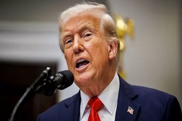 अमेरिकी सुप्रीम कोर्ट ने प्राचीन कानून के तहत निर्वासन पर अस्थायी रोक लगाने का आदेश दिया