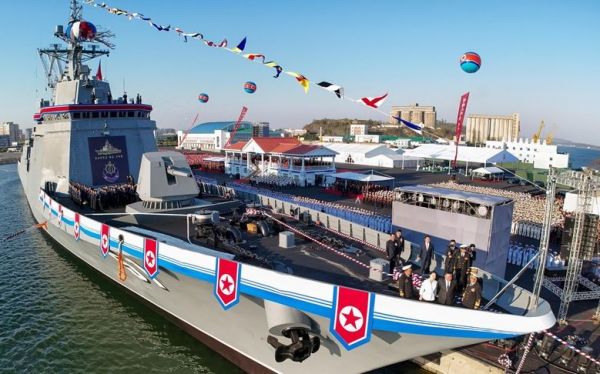  उत्तर कोरिया ने घातक हथियारों से लैस नए युद्धपोत का किया जलावतरण