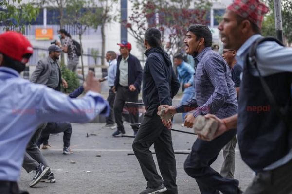 काठमांडू में शिक्षकों का विरोध प्रदर्शन हिंसक हो गया, 26 लोग घायल