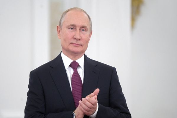 रूसी राष्ट्रपति पुतिन ने सोवियत विजय की 80वीं वर्षगांठ के लिए विजय दिवस परेड की मेज़बानी की