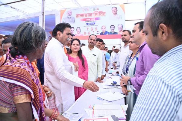 बांग्लादेश: शेख हसीना की पार्टी 'अवामी लीग' पर अंतरिम सरकार ने लगाया प्रतिबंध