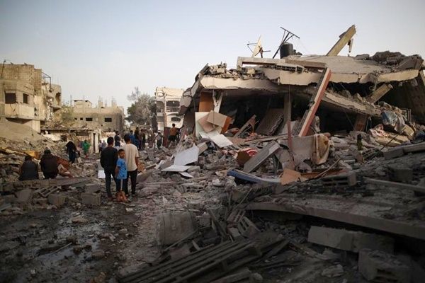 ट्रम्प की यात्रा के दौरान गाजा में इजरायली हवाई हमलों में 115 की मौत, संघर्ष विराम वार्ता जारी