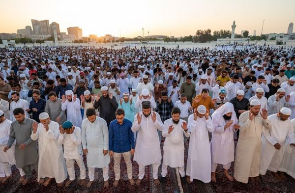 संयुक्त अरब अमीरात में ईद-अल-अजहा की नमाज अदा की गई
