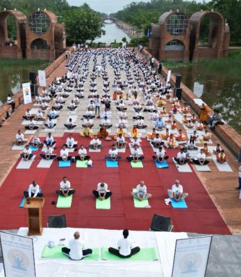  लुम्बिनी में भारतीय दूतावास ने हर वर्ष की तरह योग प्रदर्शन का आयोजन किया