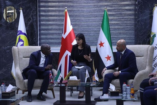 सीरिया और ब्रिटेन ने राजनयिक संबंध बहाल किए, सहयोग के नए युग की शुरुआत