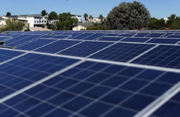 अमेरिकी सोलर कंपनियों ने भारत, इंडोनेशिया और लाओस से होने वाले आयात पर टैरिफ की मांग की