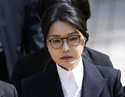  दक्षिण कोरिया की पूर्व प्रथम महिला किम कियोन ही गिरफ्तार, पति पहले से जेल में