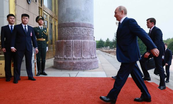 पुतिन ने 'राष्ट्रपति के रूप में जेलेंस्की की वैधता' पर उठाया सवाल, कहा- यूक्रेन में इस पर जनमत संग्रह जरूरी