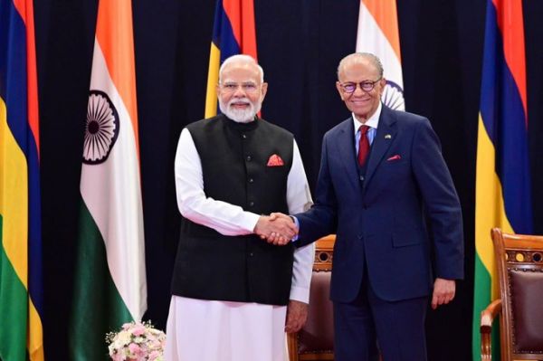 मॉरीशस के प्रधानमंत्री डॉ. रामगुलाम आठ दिवसीय भारत दौरे पर