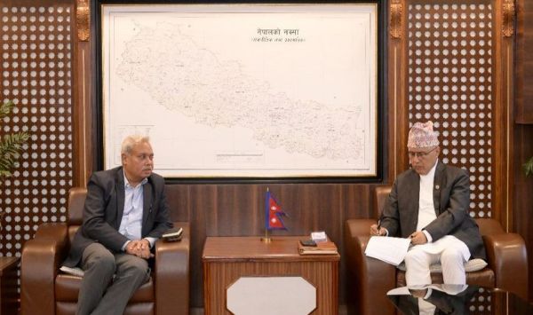  नेपाल के वित्तमंत्री से मुलाकात कर भारतीय राजदूत ने दिया समग्र विकास के सहयोग का आश्वासन