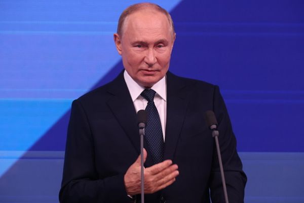  अमेरिकी प्रतिबंधों से रूसी अर्थव्यवस्था पर बड़ा असर नहीं पड़ेगा: राष्ट्रपति पुतिन