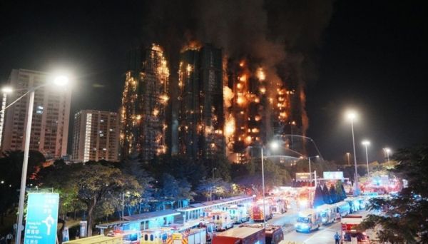 हांगकांग की आठ आवासीय इमारतों में लगी आग में अब तक 44 की मौत, बचाव अभियान जारी