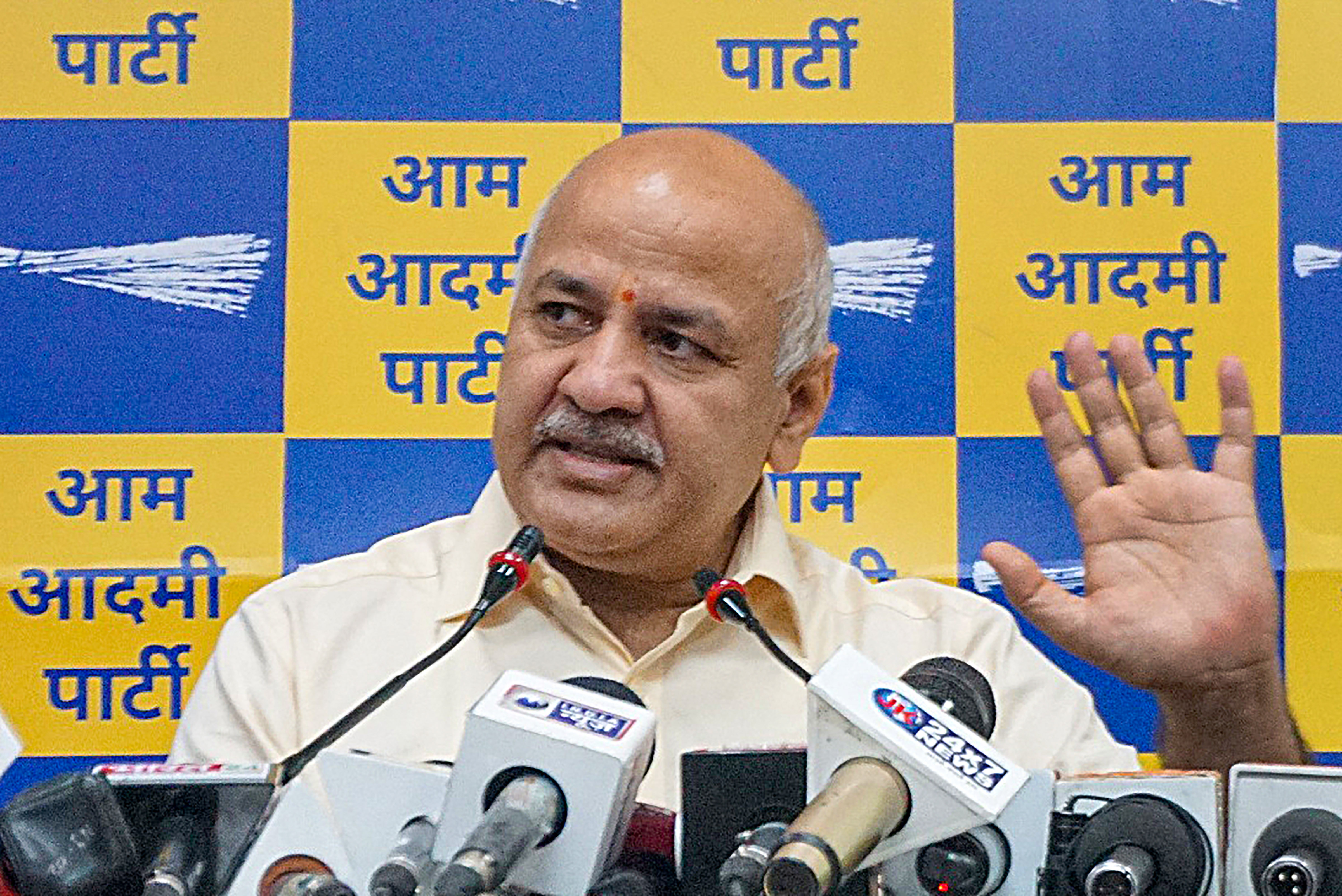 Sisodia plays audio to show 'BJP man' allegedly discussing party's bid to poach AAP MLAs