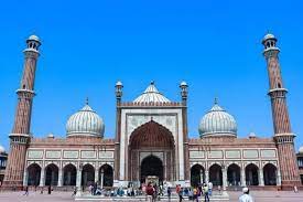 जामा मस्जिद में प्रेमी और दोस्तों के साथ युवतियों के आने पर रोक, पिता- पति के साथ नहीं: बुखारी