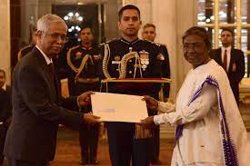 पांच देशों के राजदूतों ने राष्ट्रपति को अपने परिचय पत्र सौंपे