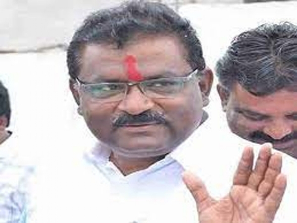 महाराष्ट्र : भाजपा विधायक सुरेश धस पर 8 मंदिरों की जमीन कब्जाने का मामला दर्ज