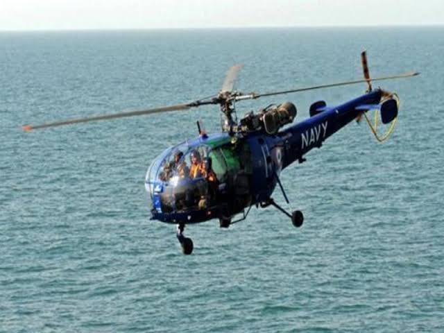 चेतक हेलीकॉप्टर में आई तकनीकी खराबी, मैदान में करानी पड़ी एहतियाती लैंडिंग