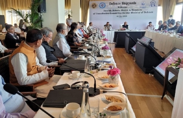 देश की आर्थिक स्थिति मजबूत करने में शिपयार्ड उद्योग का योगदान अहम: राजनाथ सिंह