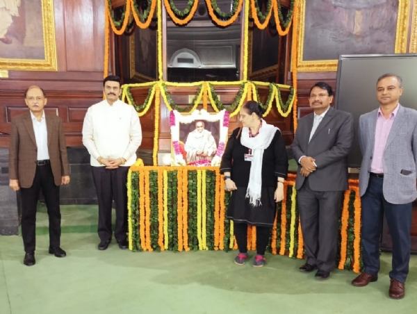 संसद के केंद्रीय कक्ष में सी. राजगोपालाचारी को दी श्रद्धांजलि