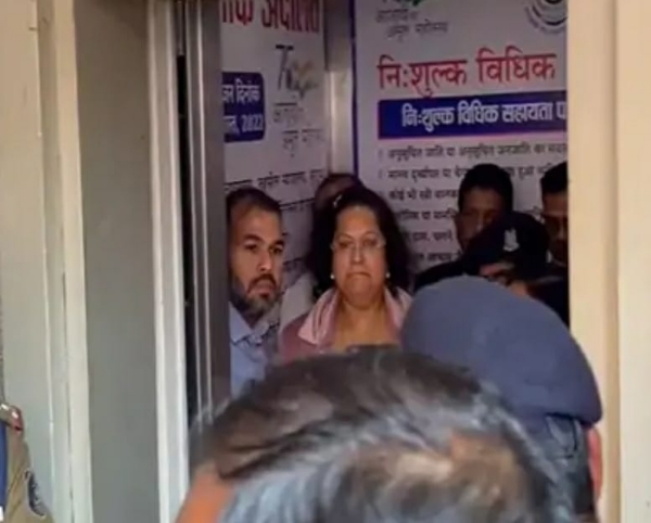 छत्तीसगढ़ : मुख्यमंत्री कार्यालय की उपसचिव सौम्या चौरसिया को न्यायिक हिरासत में भेजा गया