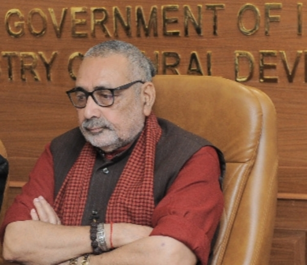 संसदीय क्षेत्र विकास के लिए गिरिराज सिंह ने की 13 योजनाओं की अनुशंसा