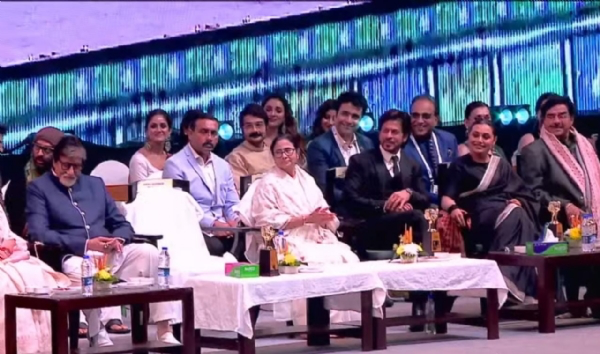 कोलकाता में 28वां अंतरराष्ट्रीय फिल्म महोत्सव शुरू, समारोह में अमिताभ, शत्रुघ्न व शाहरुख सहित जुटे दिग्गज