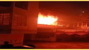 धनबाद के हाजरा हॉस्पिटल में लगी भीषण आग, डॉक्टर दंपति समेत 5 की मौत