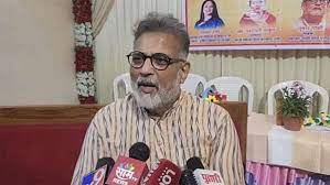 भारतीय करेंसी से महात्मा गांधी की तस्वीर हटा देनी चाहिए: तुषार गांधी