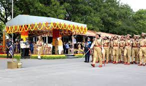 अमित शाह ने आईपीएस प्रोबेशनर्स की पासिंग आउट परेड का निरीक्षण किया