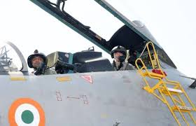 अमेरिकी एयर फोर्स के कमांडर ने फाइटर जेट सुखोई-30 में उड़ान भरी