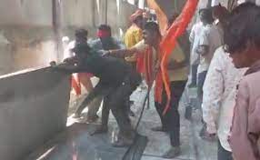 मध्य प्रदेश की संस्कारधानी में कांग्रेस कार्यालय पर तोड़-फोड़, बजरंग दल पर लगा आरोप