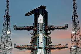 इसरो ने जीएसएलवी-एफ12 सैटेलाइट लॉन्च किया