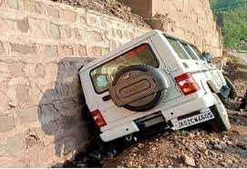 अमरनाथ यात्रा की सुरक्षा में शामिल एक वाहन दुर्घटनाग्रस्त, डीएसपी सहित चार पुलिसकर्मी घायल