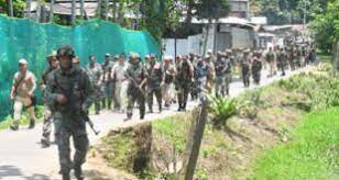 मणिपुरः राजभवन एवं सीएम आवास को जोड़ने वाले रास्ते को लोगों ने किया अवरूद्ध