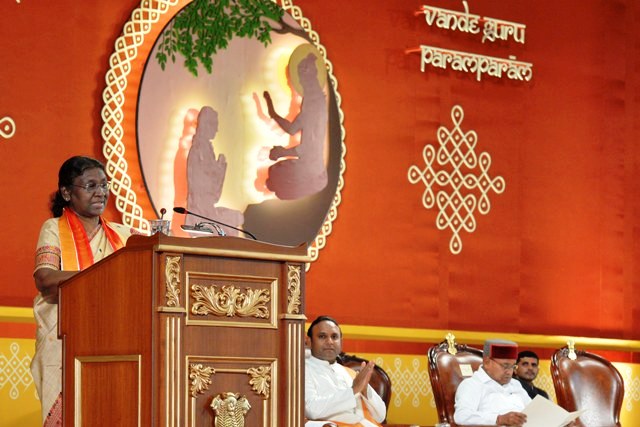 छात्रों को उनकी रुचि के अनुसार करियर चुनने में मदद करें अभिभावक : राष्ट्रपति