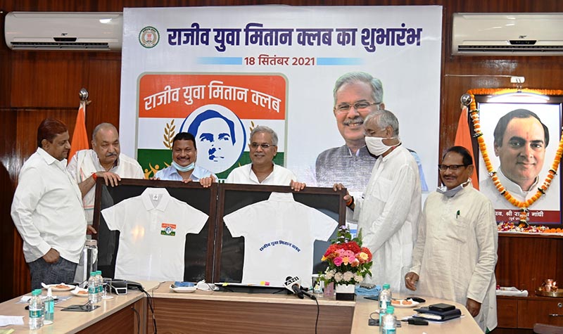 सरकारी योजनाओं को आमजन तक पहुंचाने में सक्रिय भूमिका निभा रहे राजीव युवा मितान