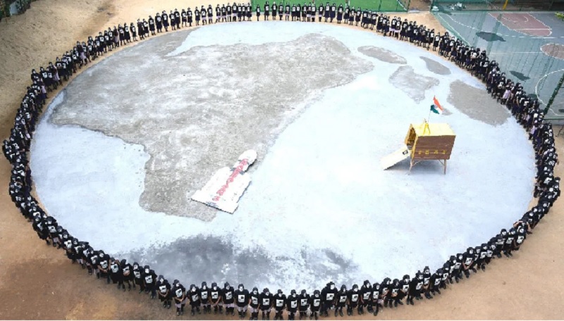 देशभर में चंद्रयान-3 की सफलता के लिए पूजा-अर्चना