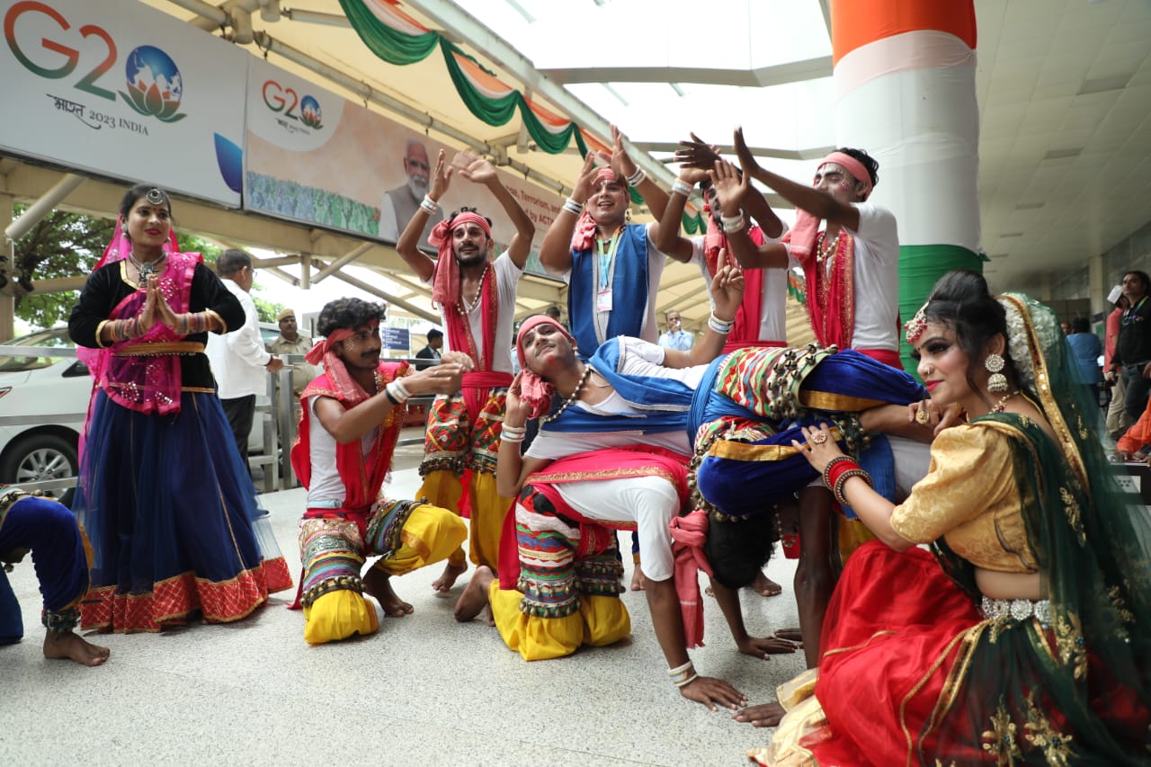 चौथी जी&mdash;20 संस्कृति समूह (सीडब्ल्यूजी) की बैठक में भाग लेने काशी पहुंचे विदेशी मेहमान