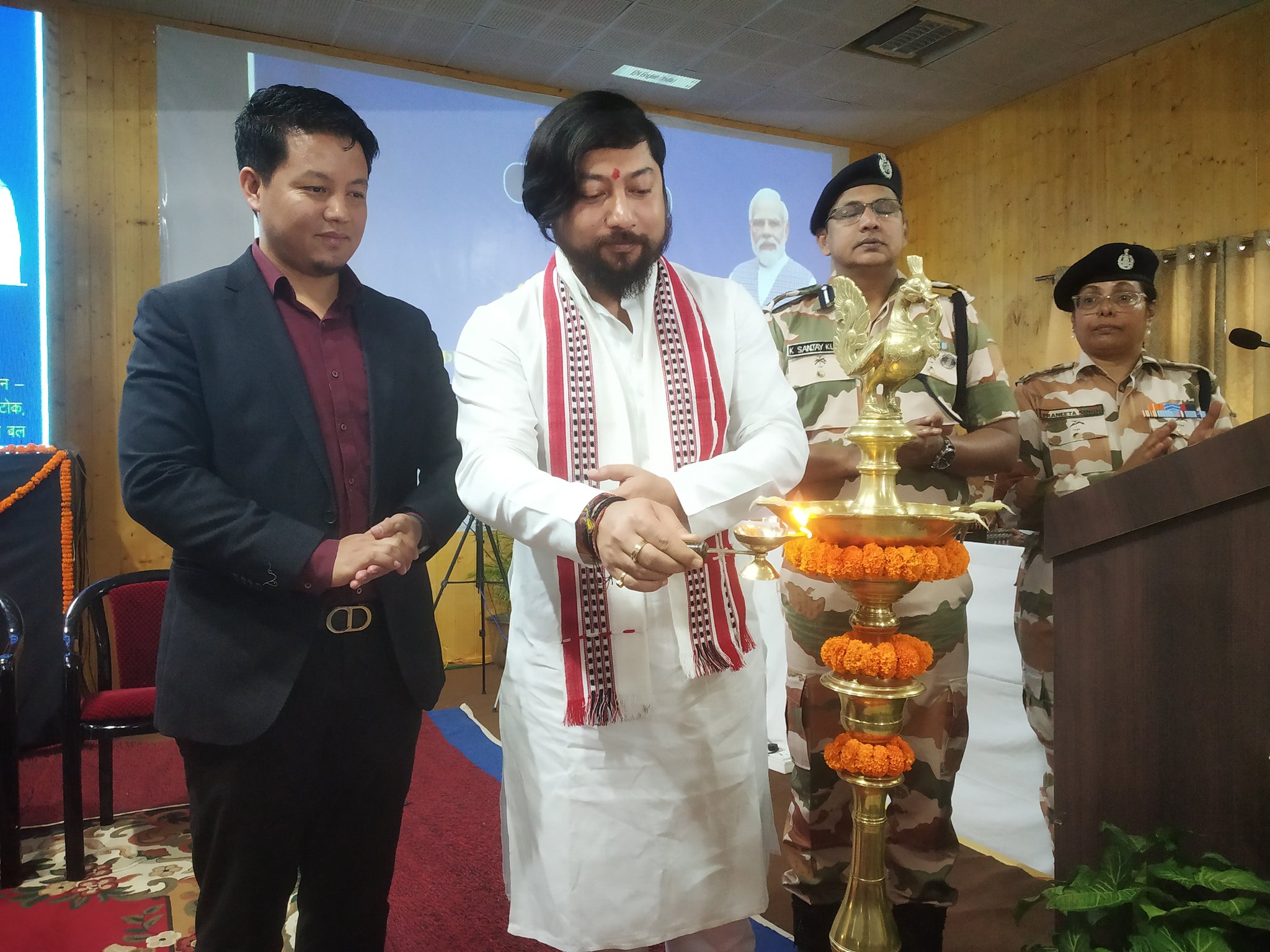 केंद्र सरकार का 2024 से पहले दस लाख युवाओं को रोजगार देने का लक्ष्यः निशिथ प्रामाणिक